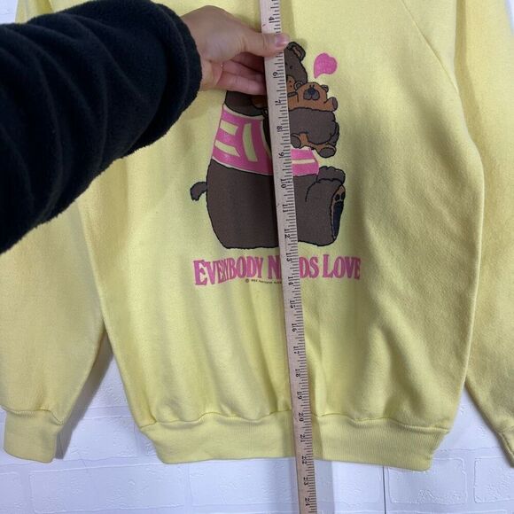 Vintage Womens Bear Sweatshirt Size Small Yellow - Picture 5 of 13